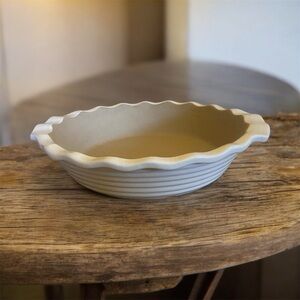 Vintage Pampered Chef Deep Dish Stoneware Pie Plate